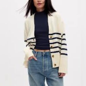 GAP Factory‎ White and Blue Cardigan Sweater